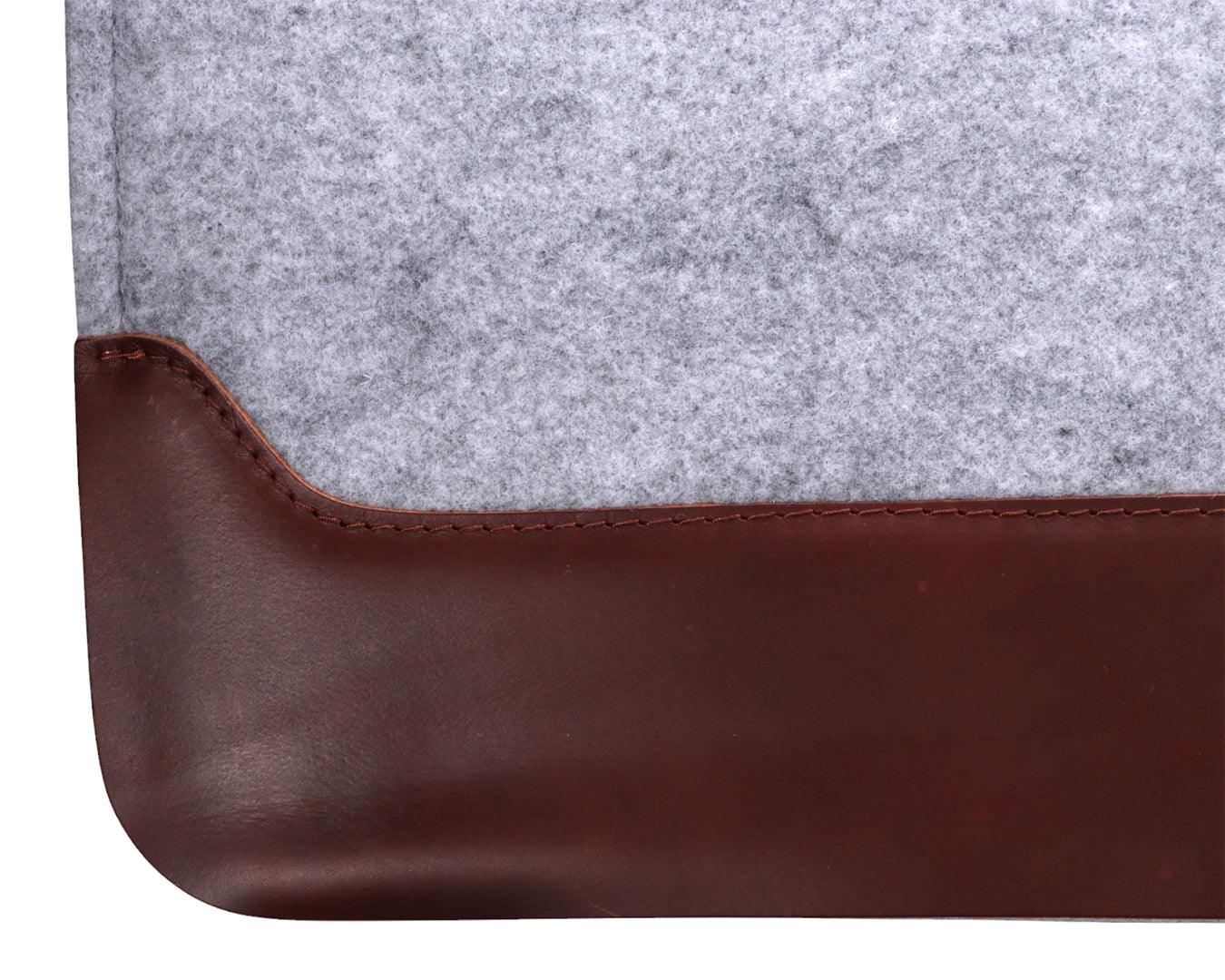 STC Superior Felt Saddle Pad - 32" x 30" - Image 3